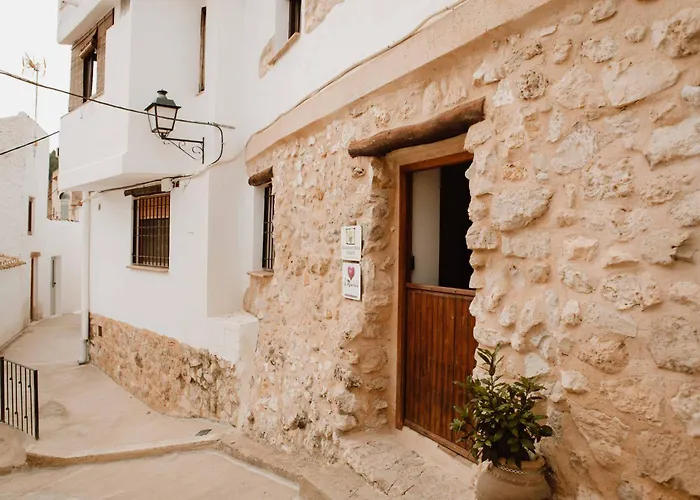 Casa Cueva Las Tinajas de Naya Alcala del Jucar